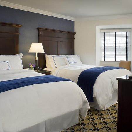 מידלטאון Newport Beach Hotel & Suites חדר תמונה