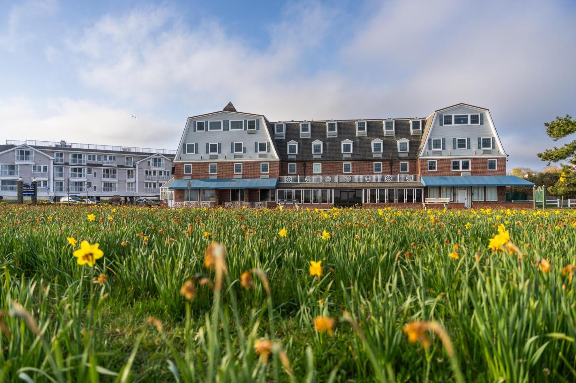 מידלטאון Newport Beach Hotel & Suites מראה חיצוני תמונה