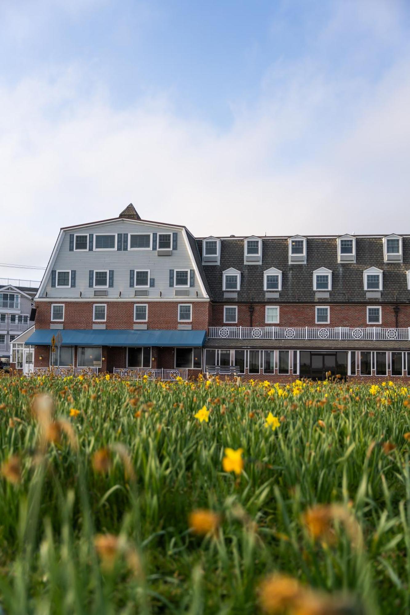מידלטאון Newport Beach Hotel & Suites מראה חיצוני תמונה